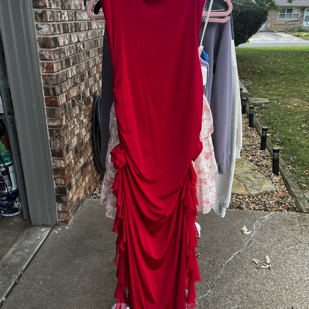 Windsor Red Strapless Ruffle Dress - Picture 3 of 6